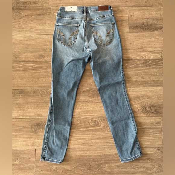 Hollister Curvy High Rise Crop Super Skinny Jeans - Picture 3 of 3